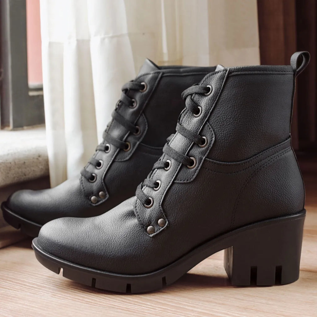 Botas cortas con agujetas para mujer 2025